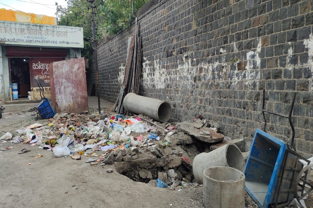 अक्कलकोट नगरपालिकेचे स्वच्छतेकडे दुर्लक्ष